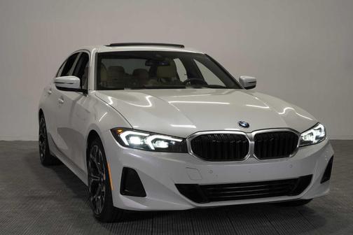 Mineral White Metallic 2025 BMW 330 i