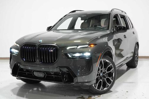 2023 BMW X7 M60i