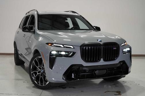 2025 BMW X7 M60i