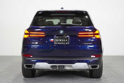 Tanzanite Blue II Metallic 2024 BMW X5 xDrive40i