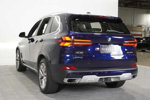 Tanzanite Blue II Metallic 2024 BMW X5 xDrive40i