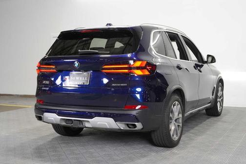 Tanzanite Blue II Metallic 2024 BMW X5 xDrive40i