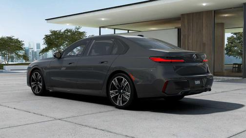 2026 BMW 740 i