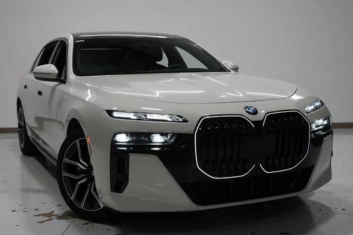 2024 BMW 740 i