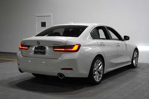 Alpine White 2026 BMW 330 i NA