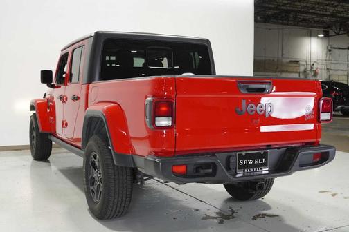 2022 Jeep Gladiator Sport