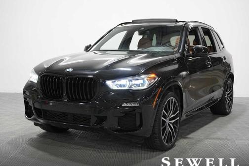 Black Sapphire Metallic 2021 BMW X5 M50i