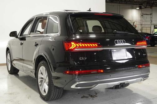 2022 Audi Q7 55 Premium Plus