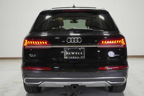 2022 Audi Q7 55 Premium Plus