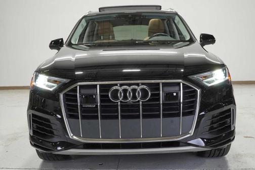 2022 Audi Q7 55 Premium Plus