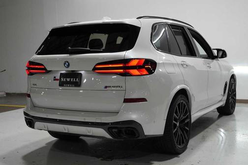 2024 BMW X5 M60i