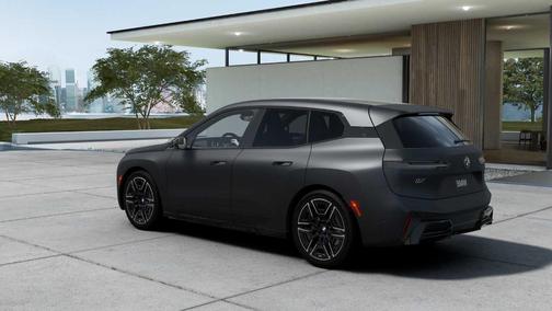 2026 BMW iX M70