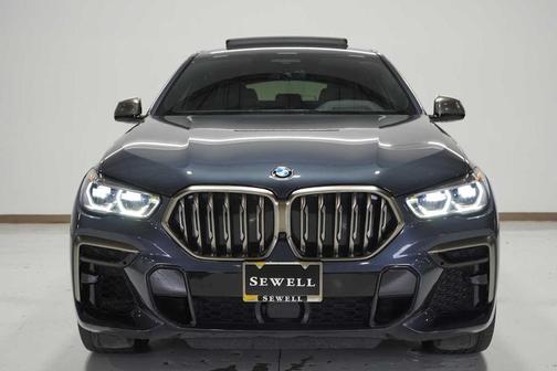 2022 BMW X6 M50i