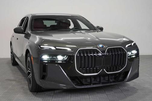 Gray Metallic 2026 BMW 740 i xDrive