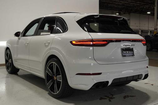 2023 Porsche Cayenne GTS