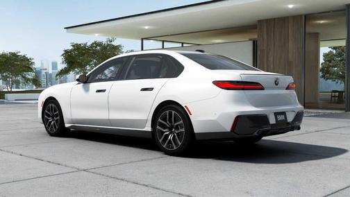 Mineral White Metallic 2025 BMW 740 i