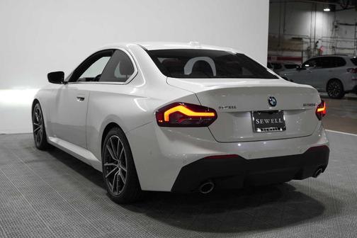 Mineral White Metallic 2025 BMW 230 i