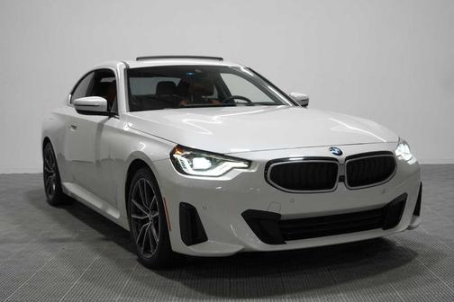 Mineral White Metallic 2025 BMW 230 i