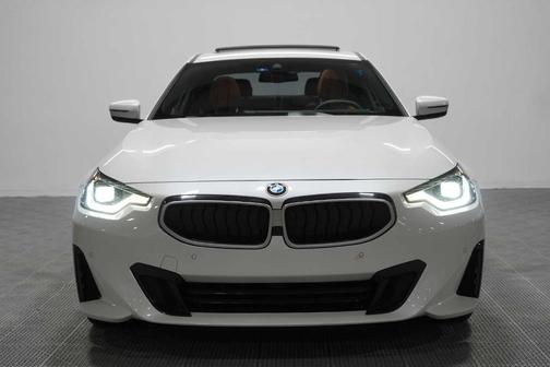 Mineral White Metallic 2025 BMW 230 i