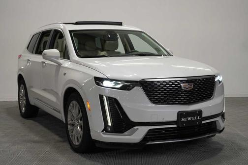 Crystal White Tri-Coat 2023 Cadillac XT6 Premium Luxury FWD