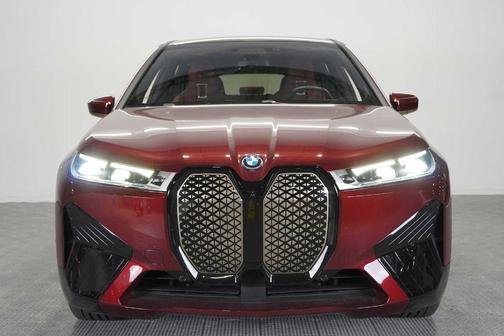Aventurin Red Metallic 2023 BMW iX xDrive50