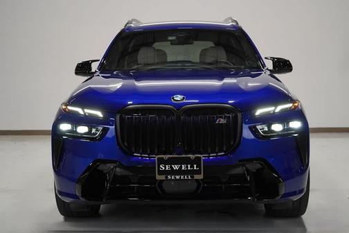 2024 BMW X7 M60i