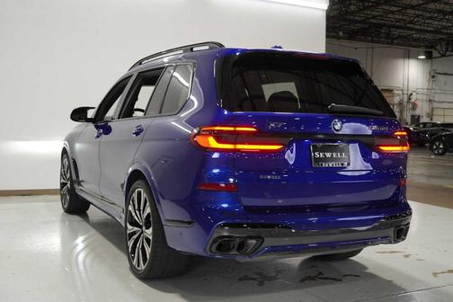 2024 BMW X7 M60i