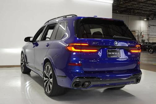 2024 BMW X7 M60i