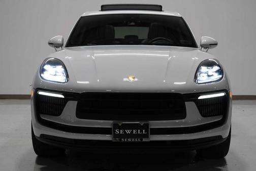 2022 Porsche Macan S