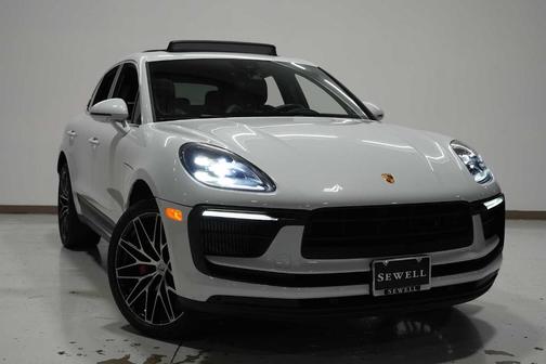 2022 Porsche Macan S