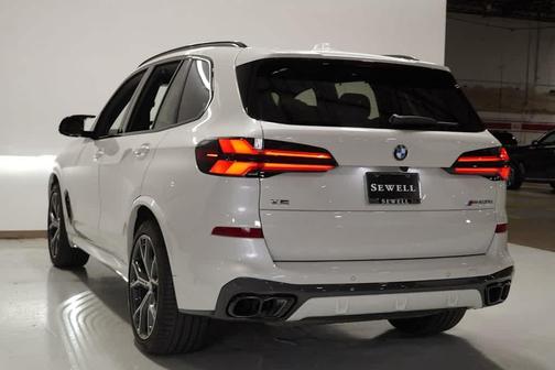 2026 BMW X5 M60i