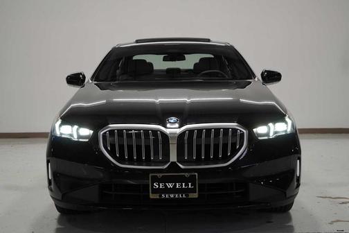 2025 BMW 530 i xDrive