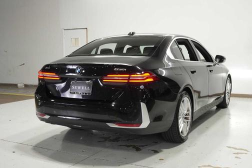 2025 BMW 530 i xDrive