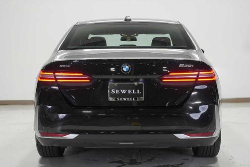 2025 BMW 530 i xDrive