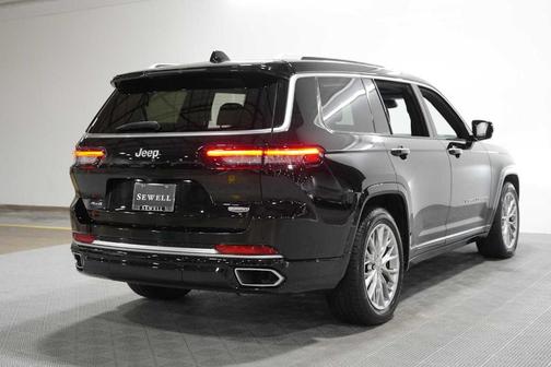 Diamond Black 2023 Jeep Grand Cherokee L Summit