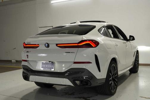 2023 BMW X6 xDrive40i