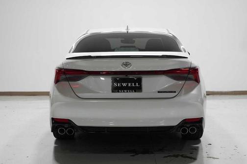 2022 Toyota Avalon Touring