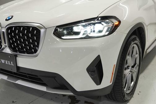 2025 BMW X4 xDrive30i
