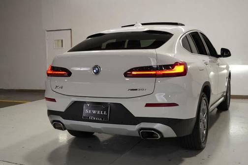 2025 BMW X4 xDrive30i