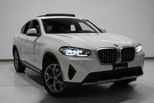 2025 BMW X4 xDrive30i