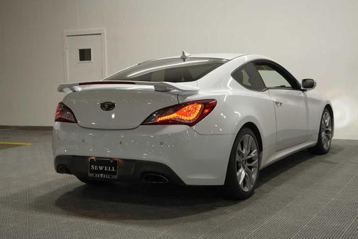 Casablanca White 2016 Hyundai Genesis Coupe 3.8 Ultimate