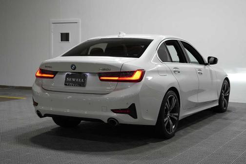 Mineral White Metallic 2021 BMW 330 i