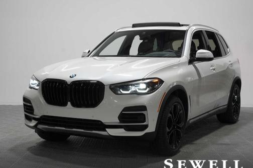 Mineral White Metallic 2023 BMW X5 sDrive40i