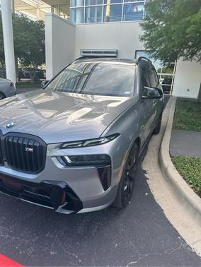 2025 BMW X7 M60i