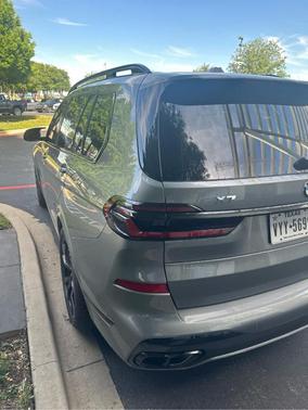 2025 BMW X7 M60i