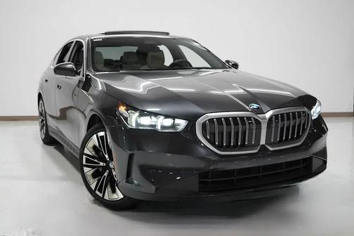 2025 BMW 530 i xDrive