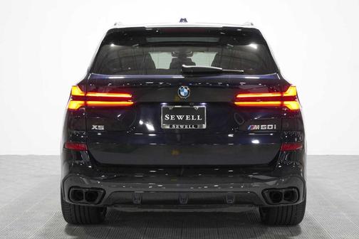 2024 BMW X5 M60i