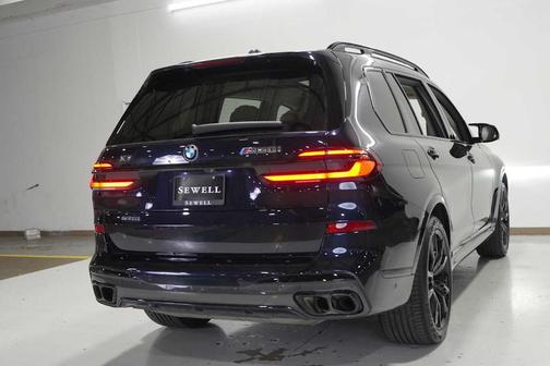 2024 BMW X7 M60i