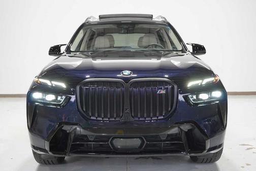 2024 BMW X7 M60i