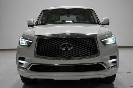 2022 INFINITI QX80 Luxe